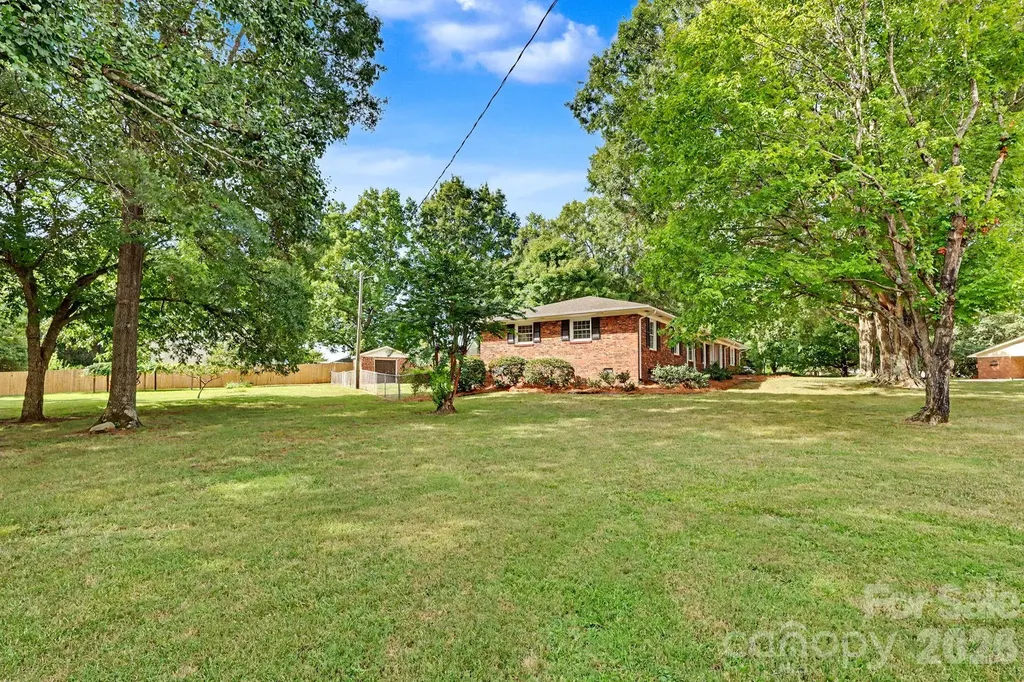 425 Valhalla Drive Harrisburg NC 28075
