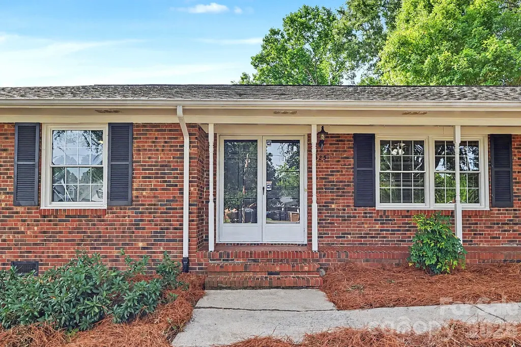 425 Valhalla Drive Harrisburg NC 28075