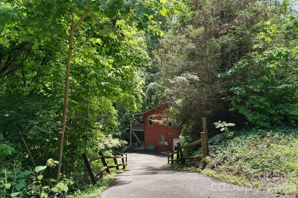 976 Wildcat Run Maggie Valley NC 28751