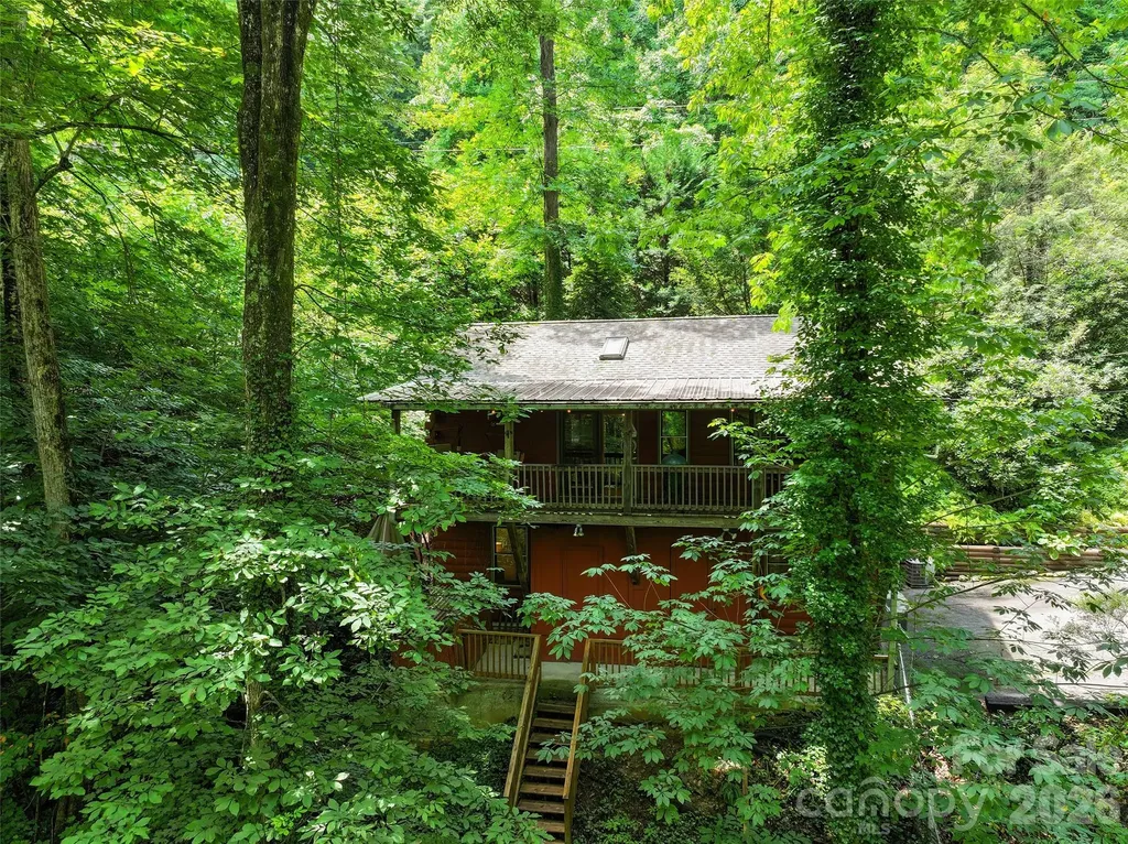 976 Wildcat Run Maggie Valley NC 28751