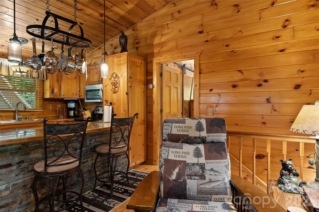 976 Wildcat Run Maggie Valley NC 28751