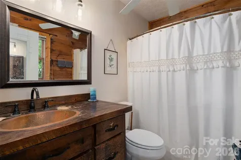976 Wildcat Run Maggie Valley NC 28751