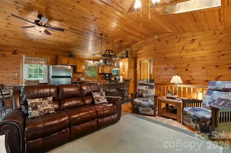 976 Wildcat Run Maggie Valley NC 28751