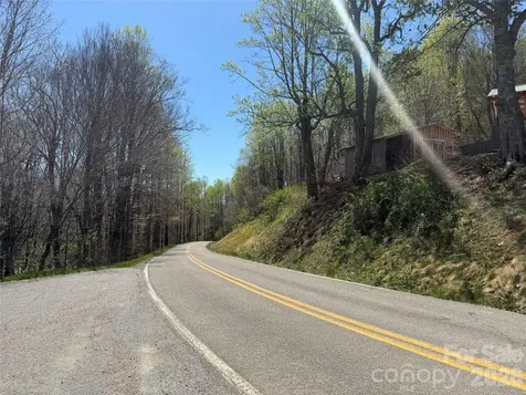 24 Elk Mountain Loop Newland NC 28657