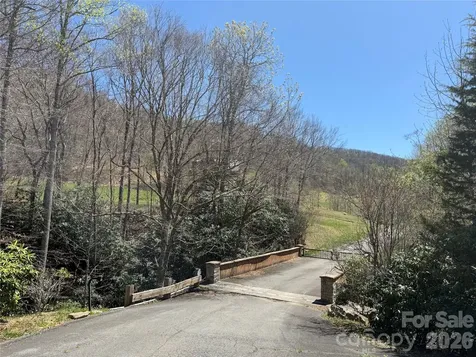 24 Elk Mountain Loop Newland NC 28657
