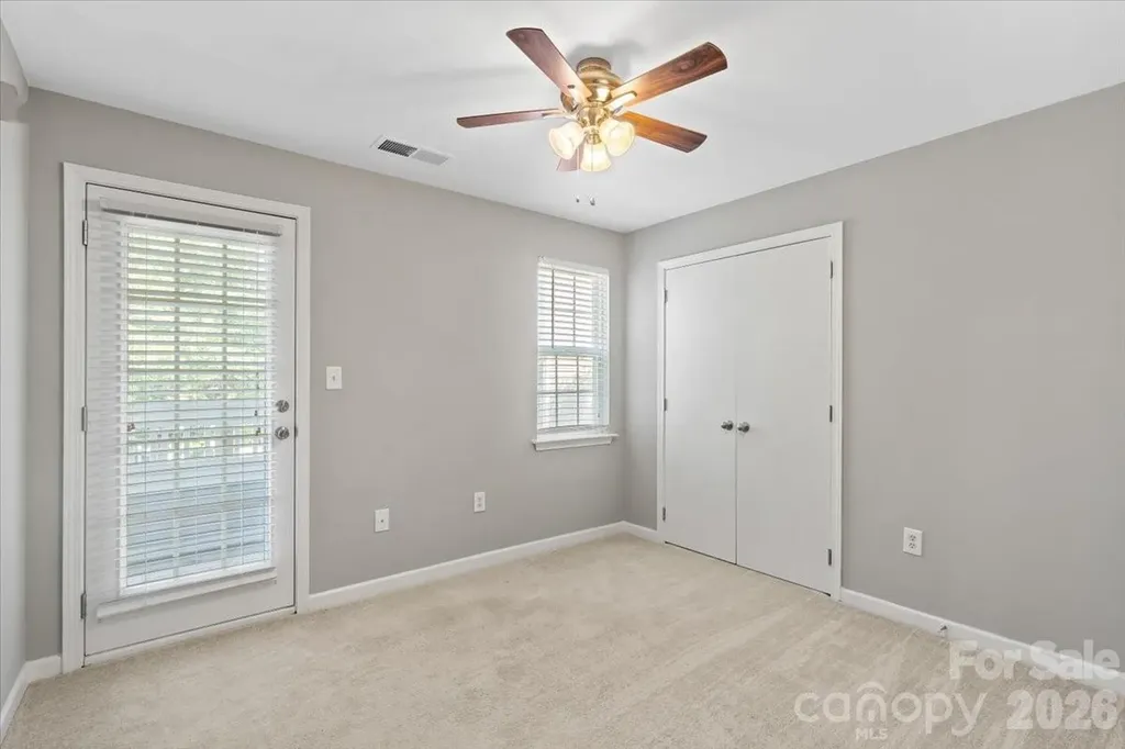 9810 Campus Walk Lane Charlotte NC 28262