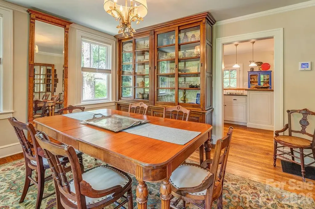 83 Tacoma Circle Asheville NC 28801