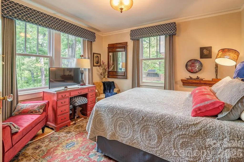 83 Tacoma Circle Asheville NC 28801