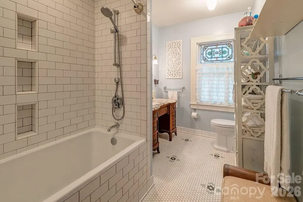 83 Tacoma Circle Asheville NC 28801