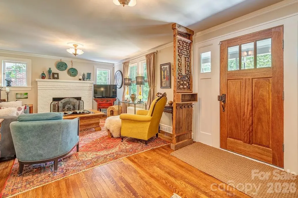 83 Tacoma Circle Asheville NC 28801