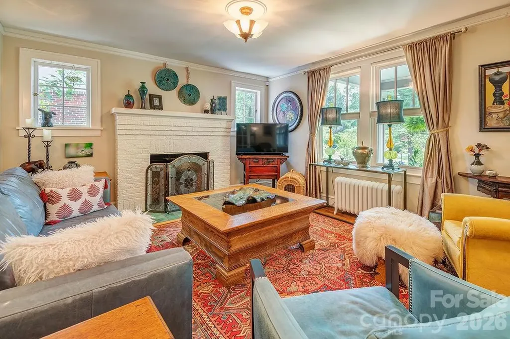 83 Tacoma Circle Asheville NC 28801