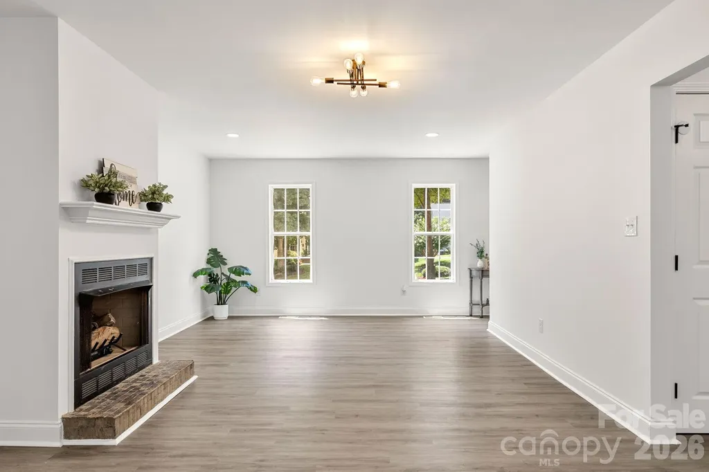 2149 Charles Towne Court Kannapolis NC 28083