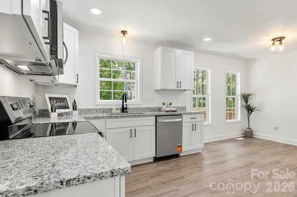 2149 Charles Towne Court Kannapolis NC 28083