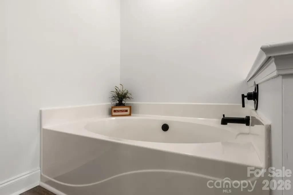 2149 Charles Towne Court Kannapolis NC 28083
