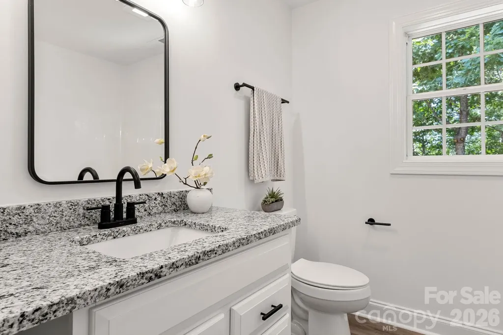 2149 Charles Towne Court Kannapolis NC 28083