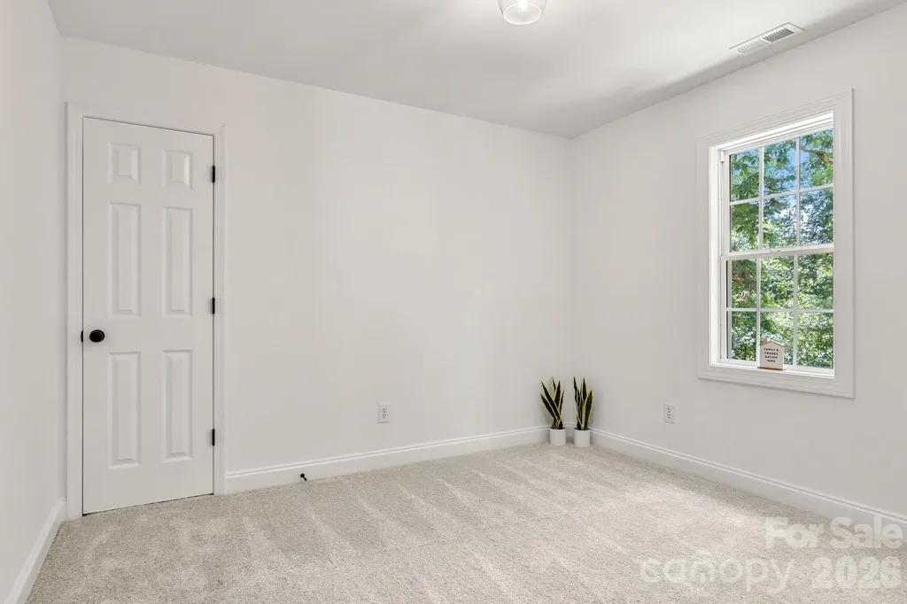 2149 Charles Towne Court Kannapolis NC 28083