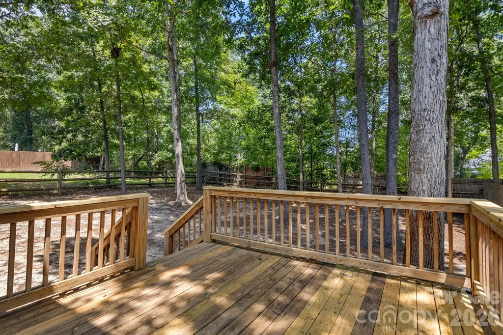 2149 Charles Towne Court Kannapolis NC 28083