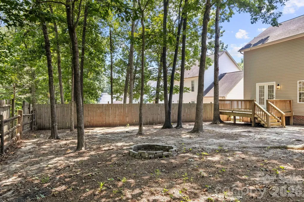 2149 Charles Towne Court Kannapolis NC 28083