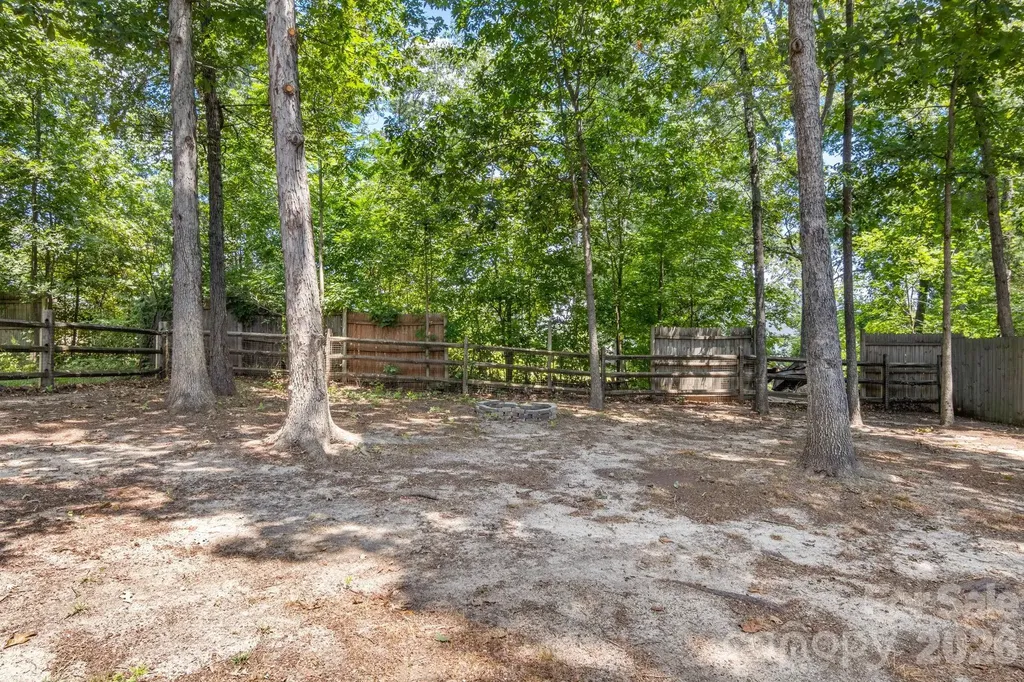2149 Charles Towne Court Kannapolis NC 28083