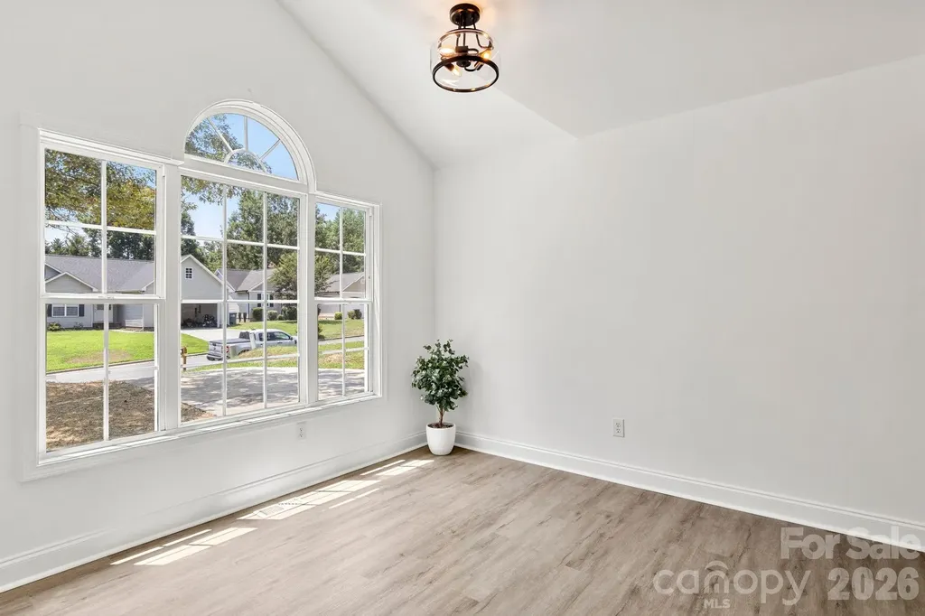 2149 Charles Towne Court Kannapolis NC 28083