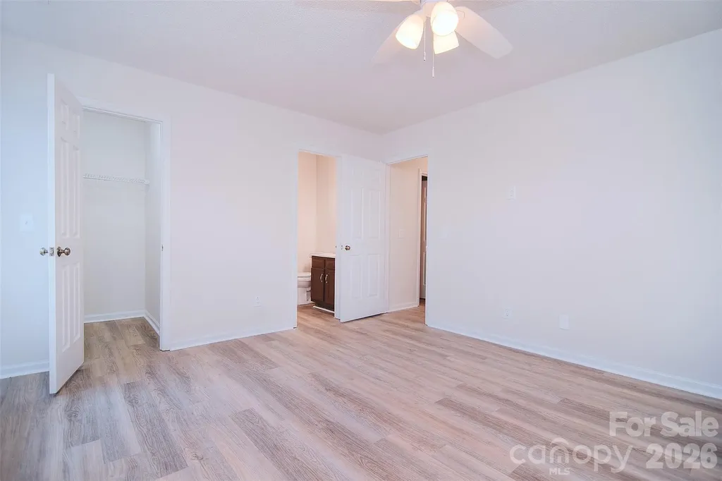 6120 Meadow Rose Lane Charlotte NC 28215