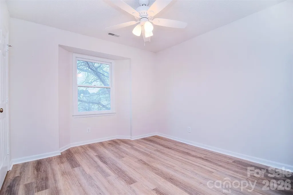 6120 Meadow Rose Lane Charlotte NC 28215