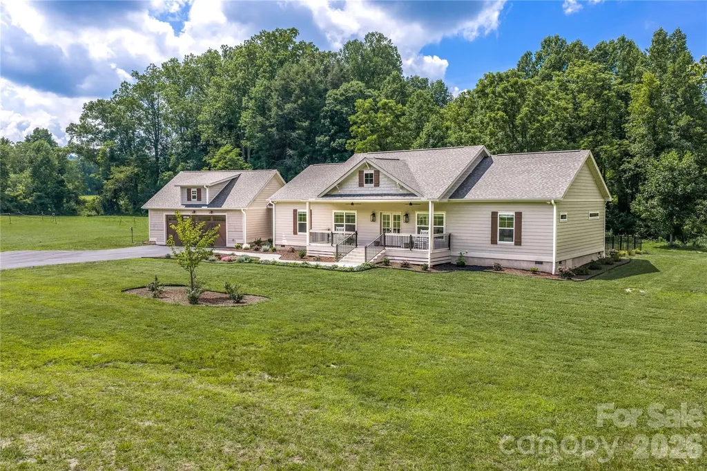 90 Saddle Club Lane Hendersonville NC 28739