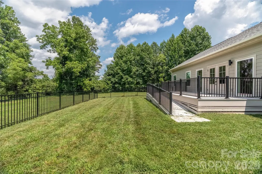 90 Saddle Club Lane Hendersonville NC 28739