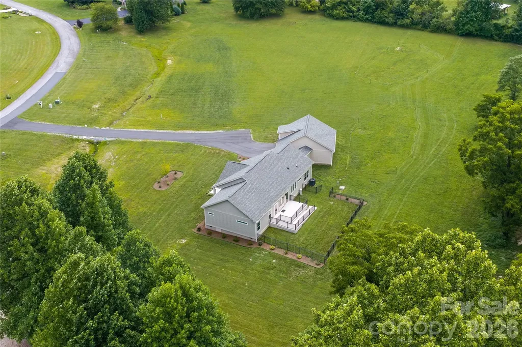 90 Saddle Club Lane Hendersonville NC 28739