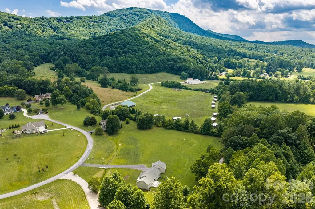 90 Saddle Club Lane Hendersonville NC 28739