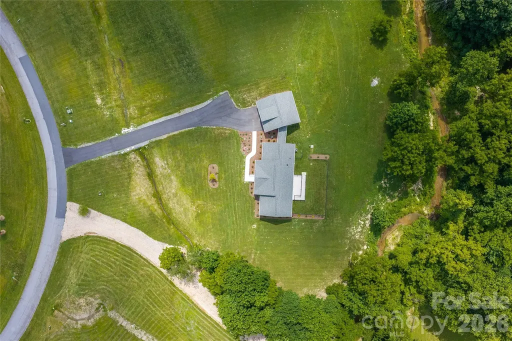 90 Saddle Club Lane Hendersonville NC 28739