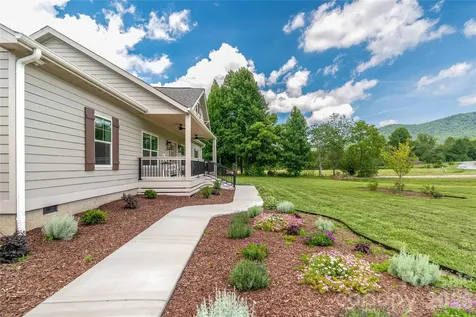 90 Saddle Club Lane Hendersonville NC 28739