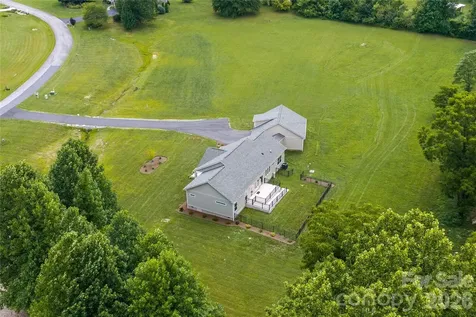 90 Saddle Club Lane Hendersonville NC 28739