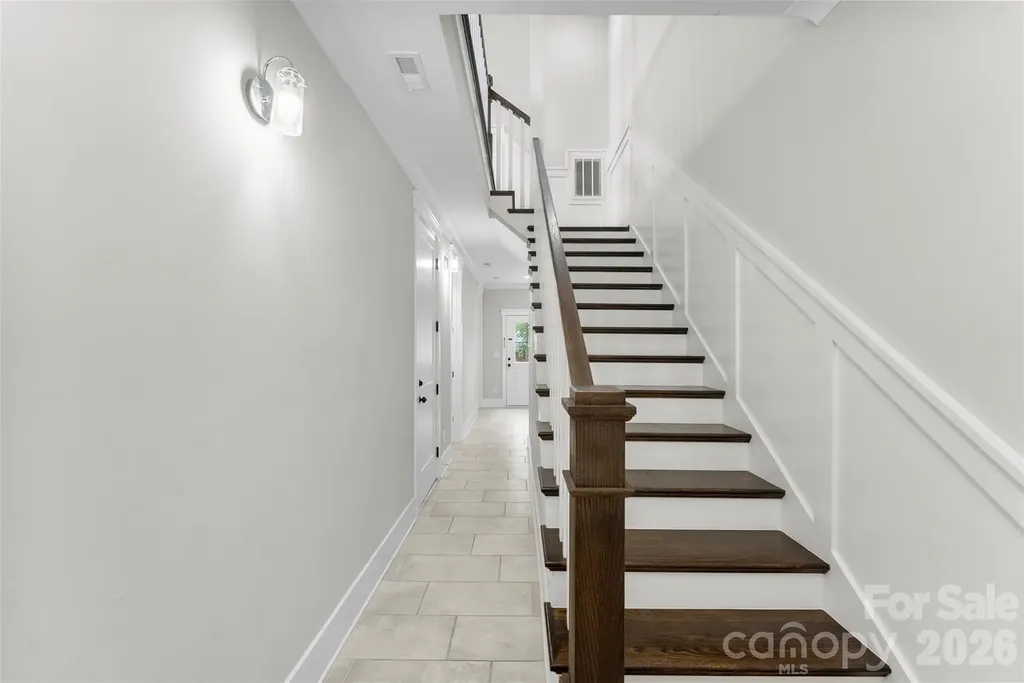 543 Greystone Road Charlotte NC 28209
