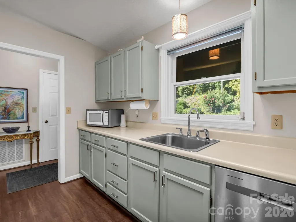 251 Carolina Drive Tryon NC 28782