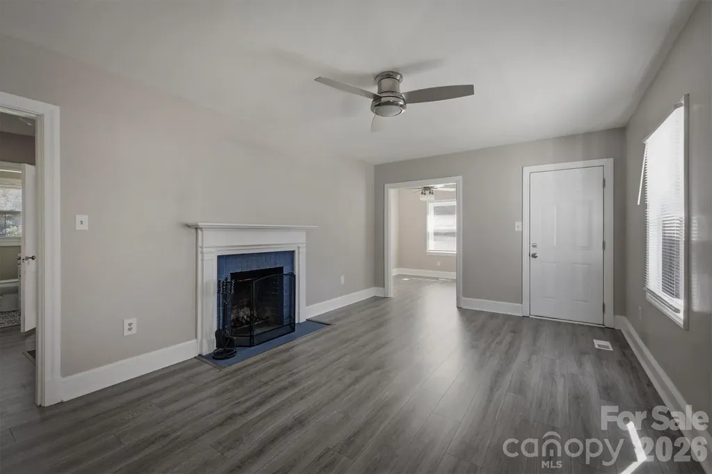 1060 14th Avenue NW Hickory NC 28601