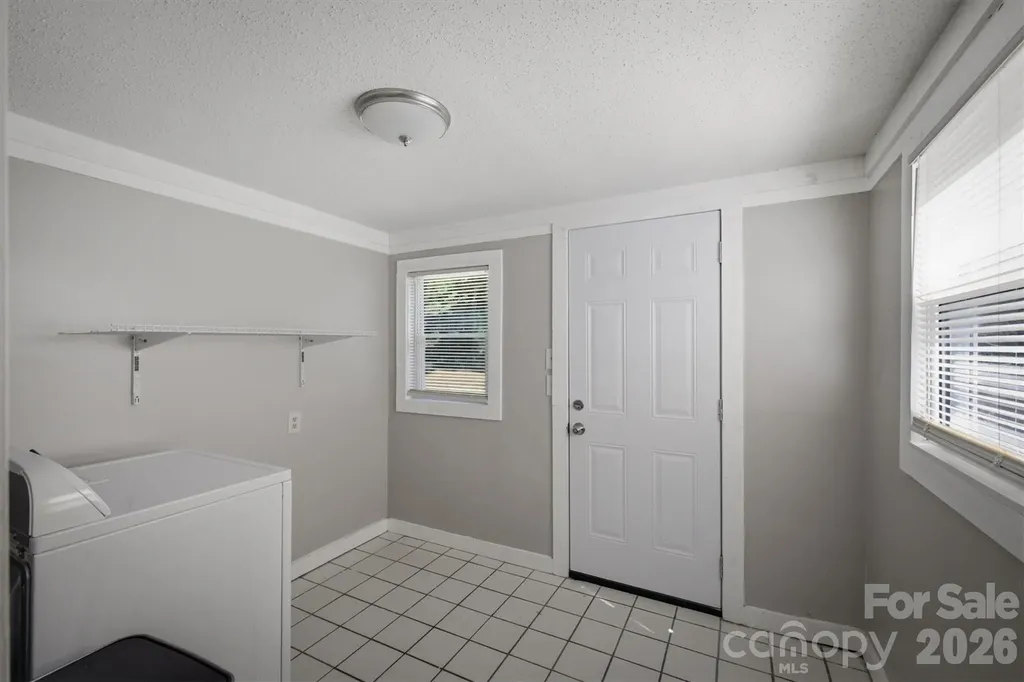 1060 14th Avenue NW Hickory NC 28601