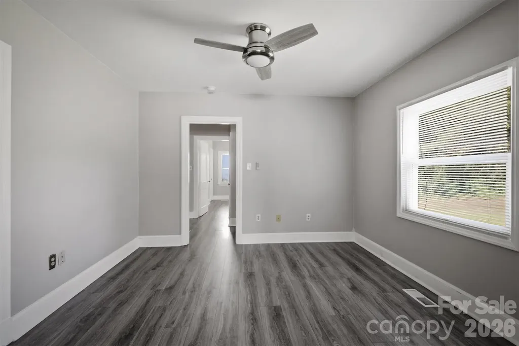 1060 14th Avenue NW Hickory NC 28601