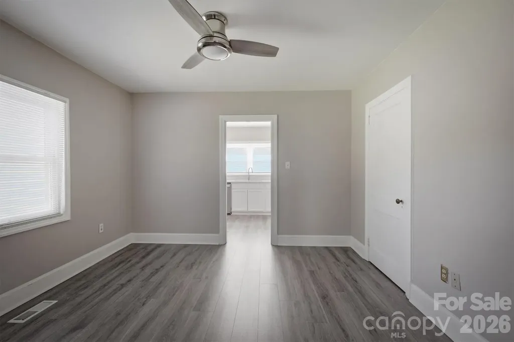 1060 14th Avenue NW Hickory NC 28601