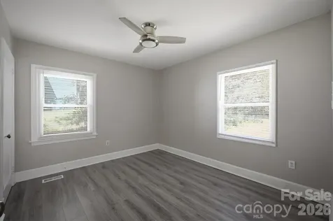 1060 14th Avenue NW Hickory NC 28601