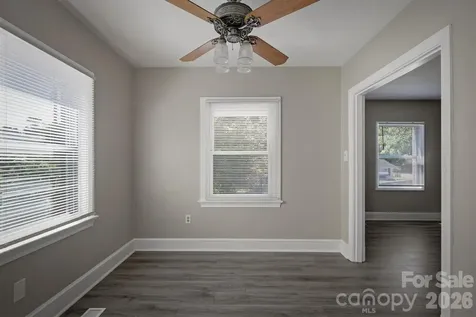 1060 14th Avenue NW Hickory NC 28601