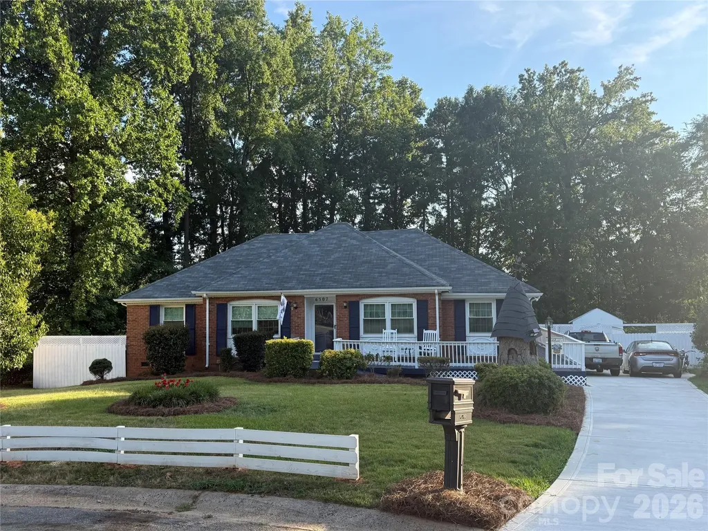 6507 Paleface Place Charlotte NC 28214