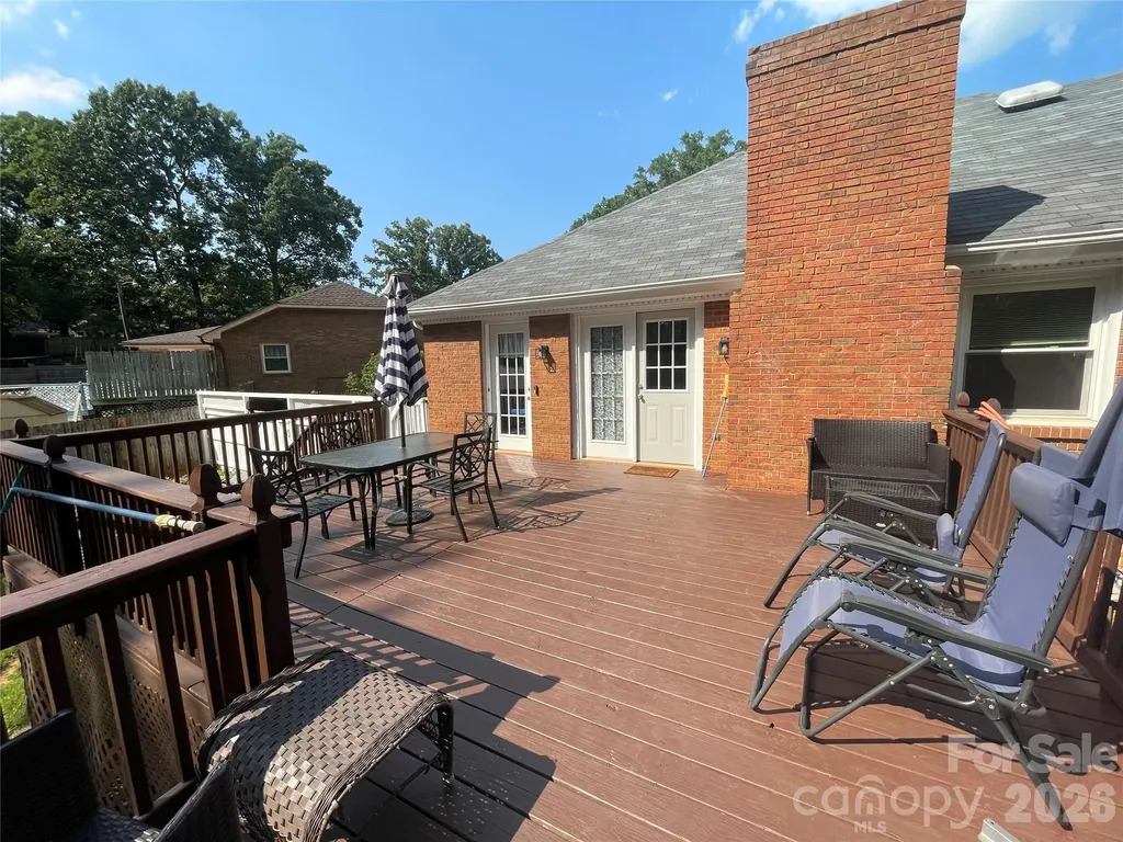 6507 Paleface Place Charlotte NC 28214