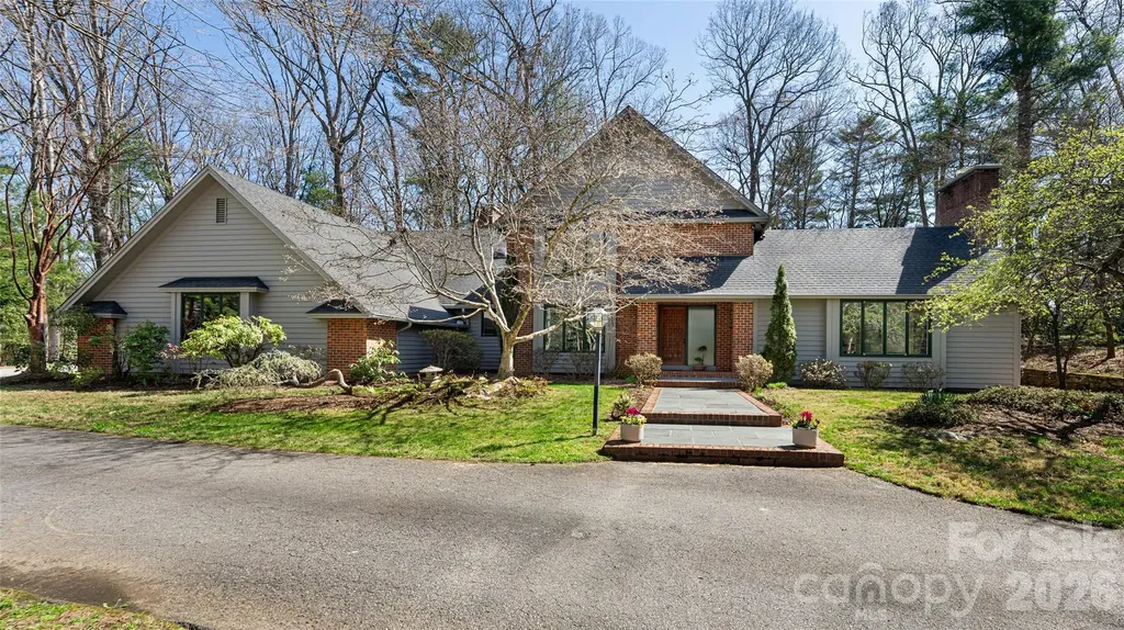 12 Stuyvesant Crescent Asheville NC 28803