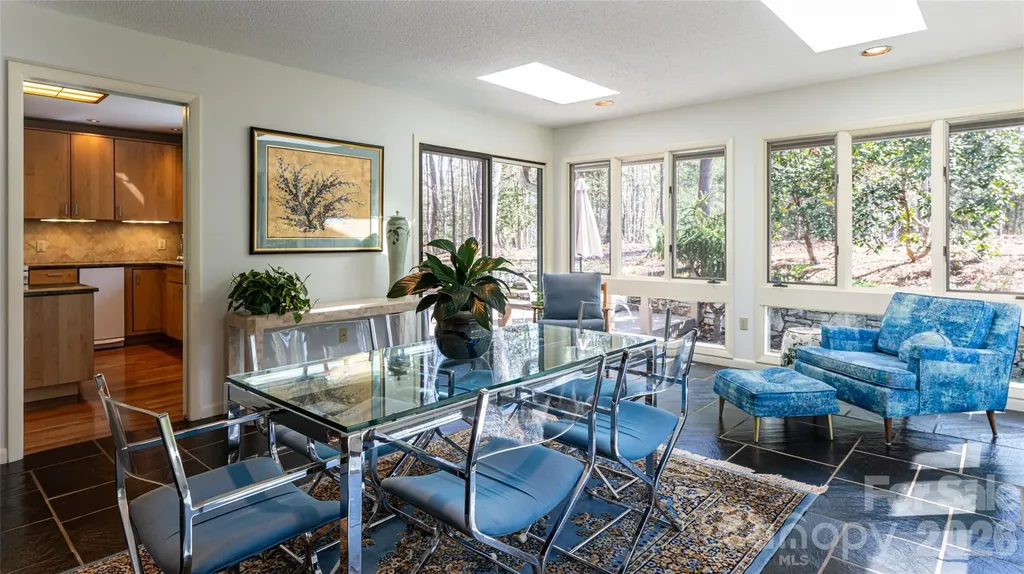 12 Stuyvesant Crescent Asheville NC 28803