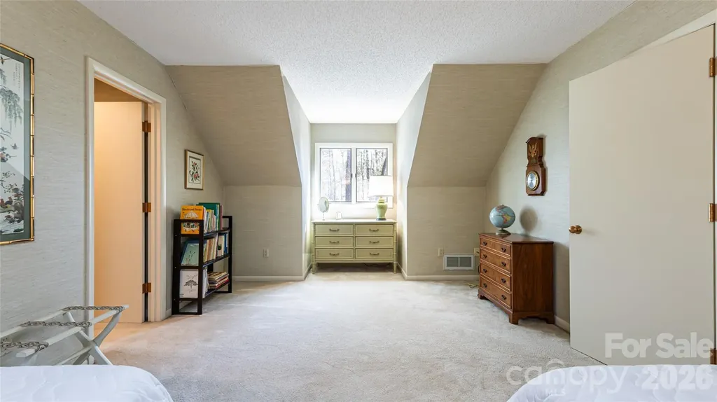 12 Stuyvesant Crescent Asheville NC 28803