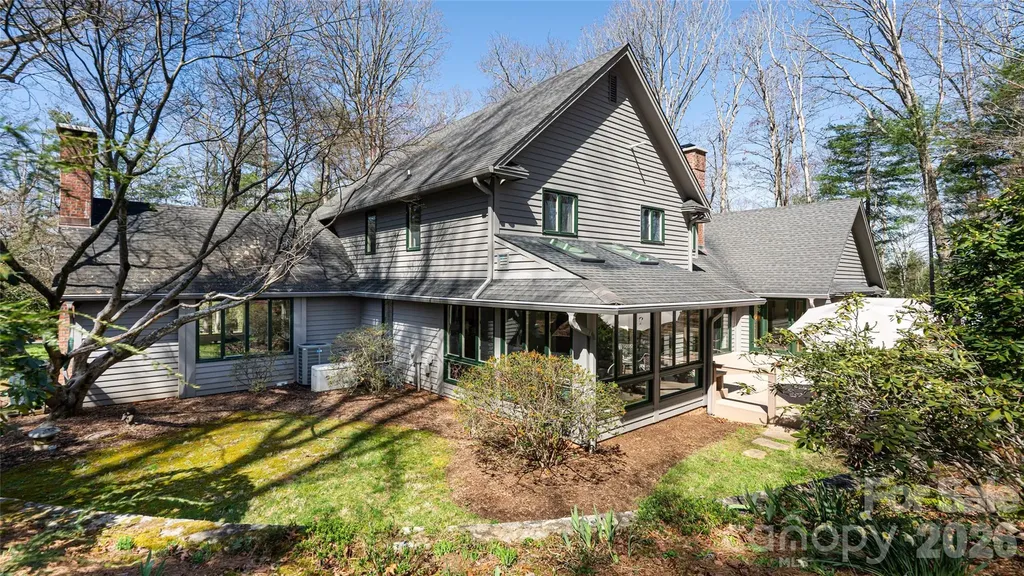 12 Stuyvesant Crescent Asheville NC 28803