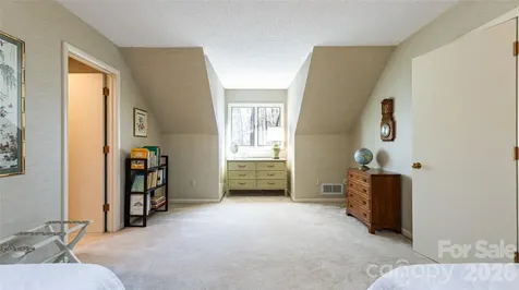 12 Stuyvesant Crescent Asheville NC 28803