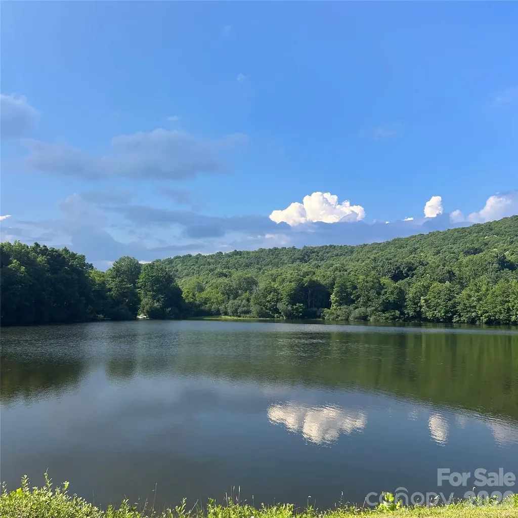 Fairview NC, 77 E Lake Dr East Lake Drive, Unit 18
