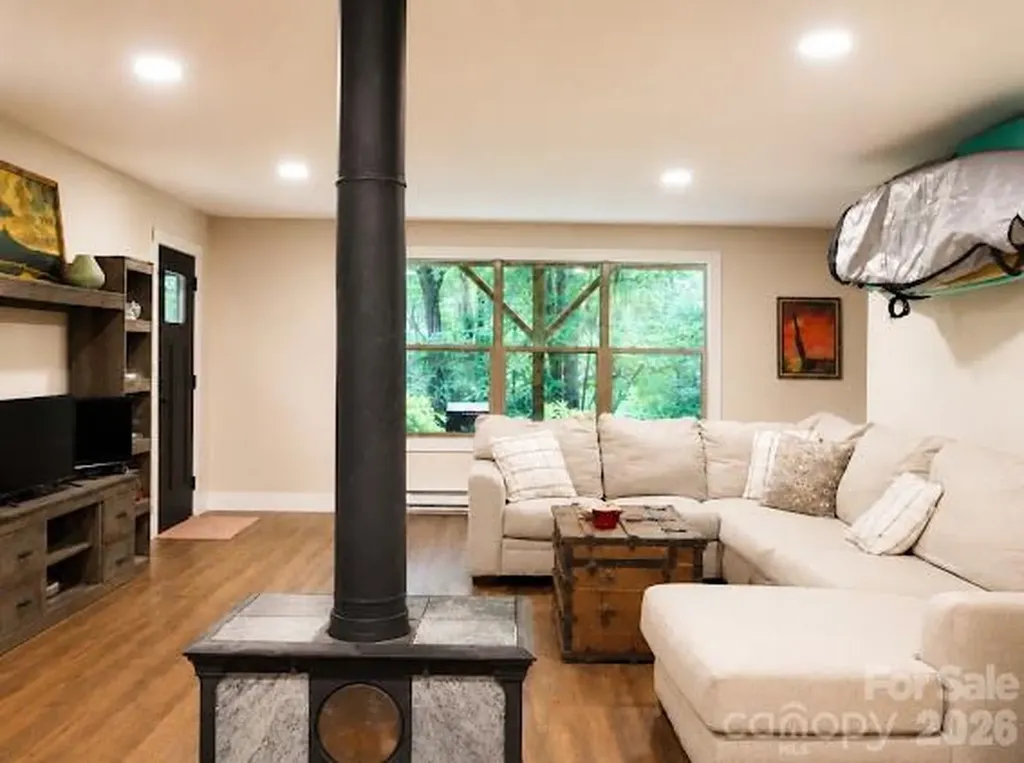 77 E Lake Dr East Lake Drive Fairview NC 28730